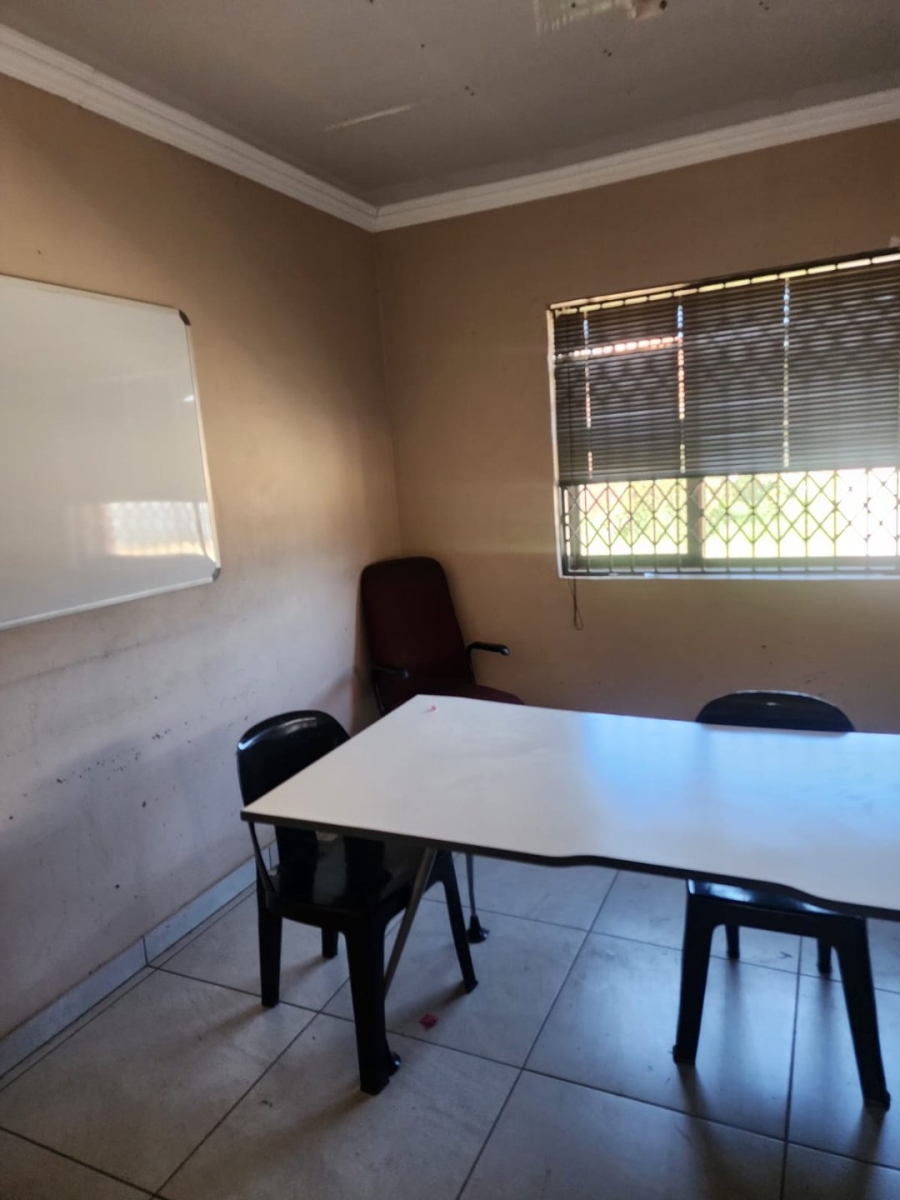To Let Commercial Property for Rent in Uraniaville North West